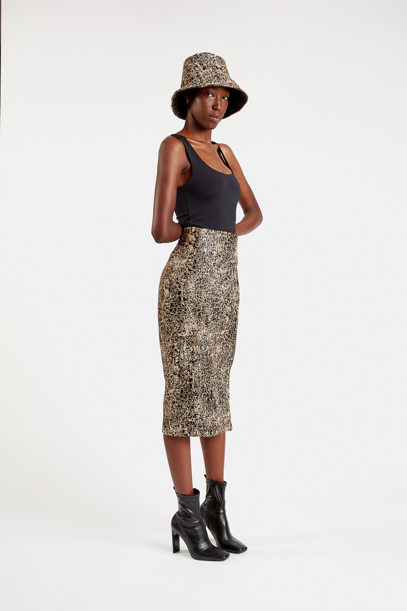 Bora-skirt-designer-pencil-fuseau-adjusted-knee-length-high-waist-cavallino-leather-printed-slit-chic-fashion-29thoctober-2
