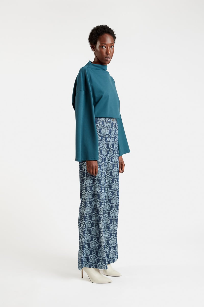 Filippa-trousers-high-waist-fit-wide-legs-elephant-legs-jeans-denim-printed-embroidered-70s-style-trendy-29thoctober-2