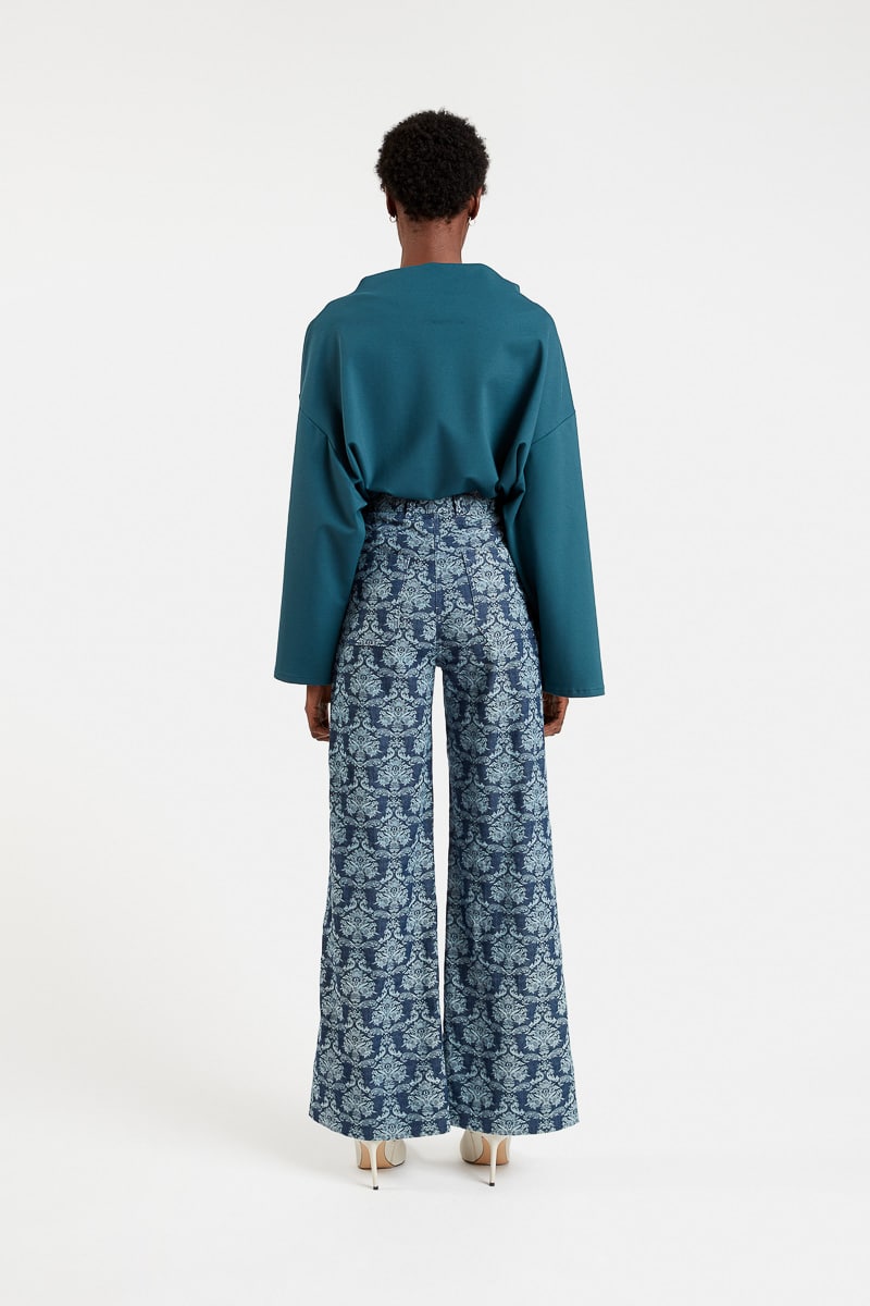 Filippa-trousers-high-waist-fit-wide-legs-elephant-legs-jeans-denim-printed-embroidered-70s-style-trendy-29thoctober-3