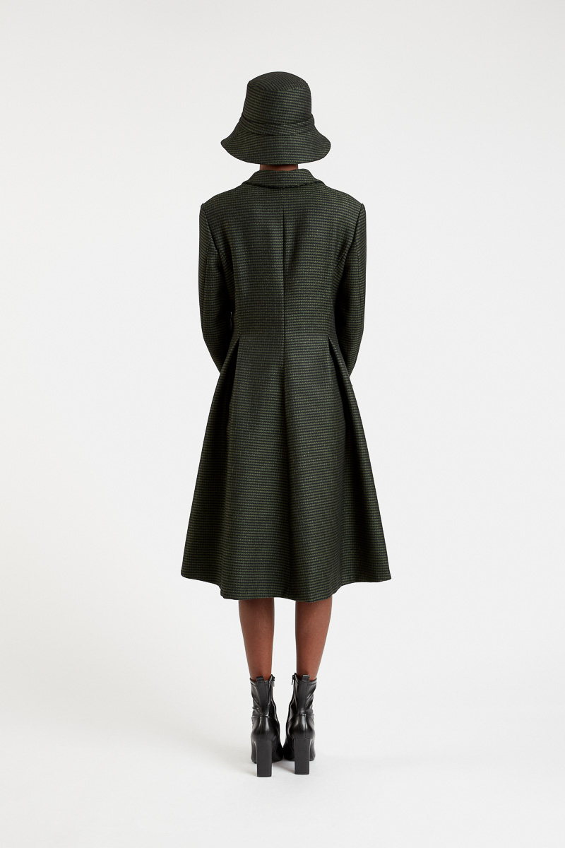 Francesca-robe-élégante-laine-pied-poule-verte-noire-poches-cintrée-col-revers-boutons-plis-longueur-genou-3