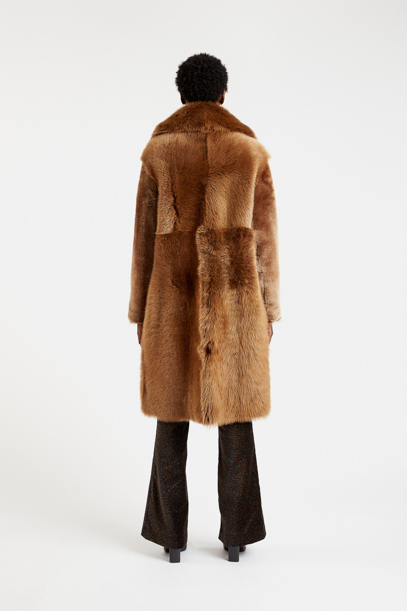 Lazzio-manteau-hiver-mouton-agneau-retourné-toscan-peaux-lainées-réversible-large-poches-confort-chaud-large-col-29thoctober-3