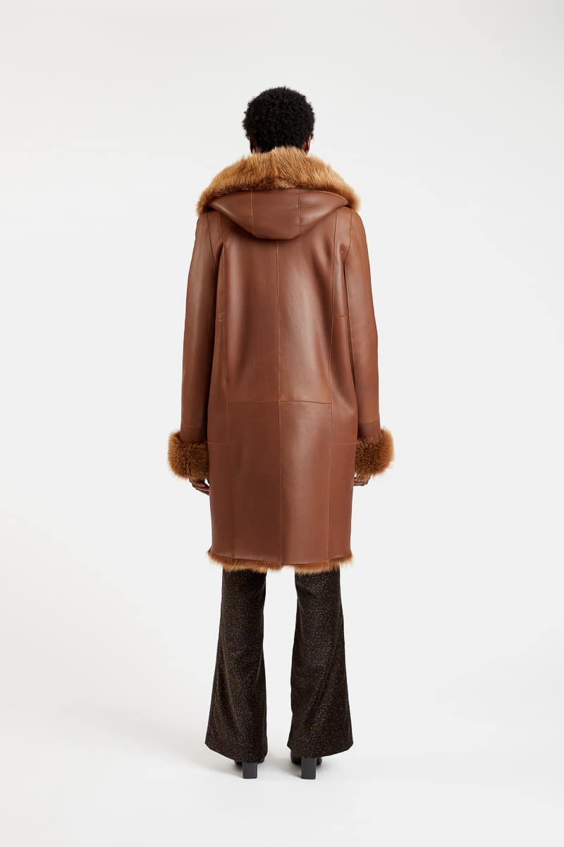 Nashville-winter-coat-sheep-lamb-shearling-shearling-leather-hazelnut-hood-pockets-classic-straight-cut-3