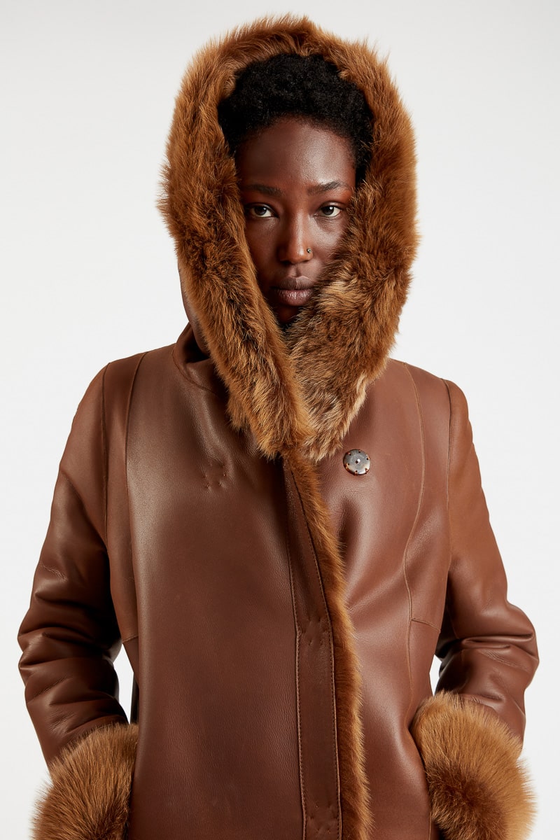 Nashville-winterjas-schapen-lam-shearling-shearling-leer-hazelnoot-capuchon-zakken-classic-straight-cut-4