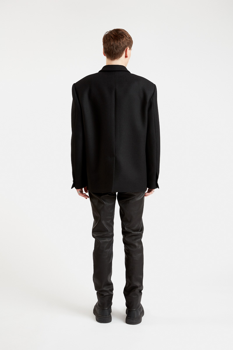 fu-jacket-crossover-pak-wol-heide-zwart-warm-trendy-comfort-minimalistisch-design-29thhoctober