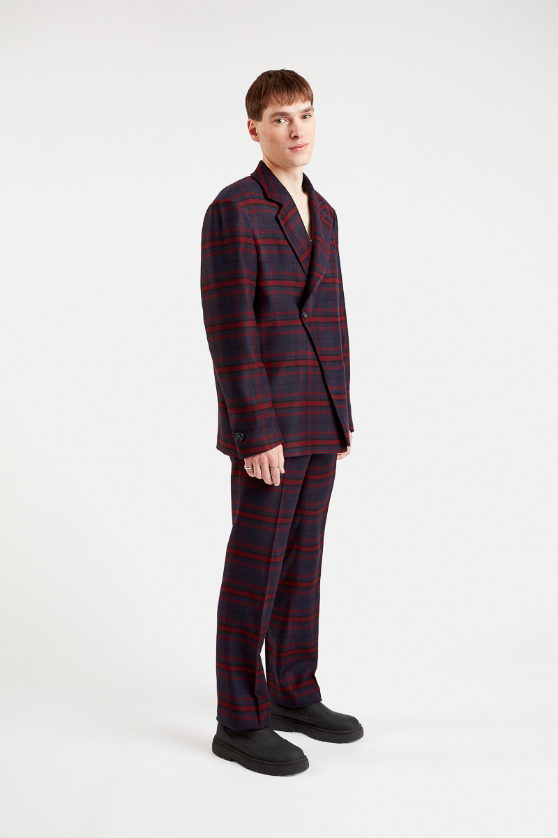 fu-veste-costume-croisée-laine-carreaux-chaude-tendance-confort-minimaliste-design-hiver-29thoctober