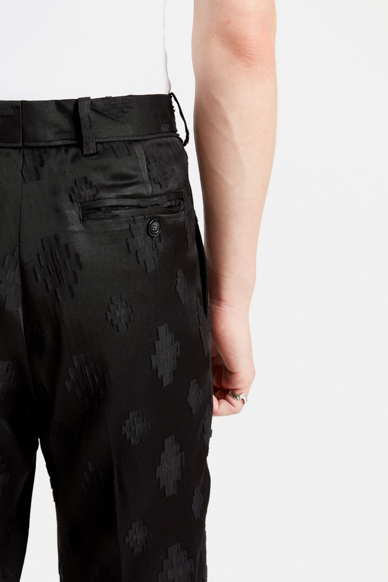 hi-pants-comfortpak-met-darts-design-trendy-fashion-stof-zwart-winter-29thoctober