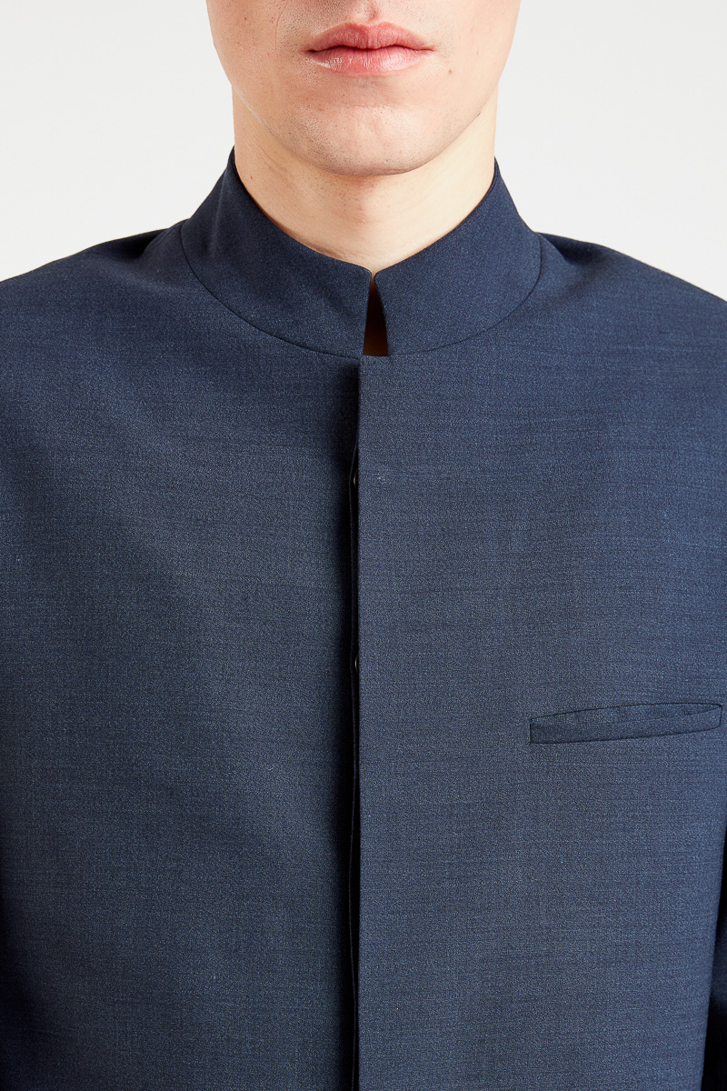 mizu-courte-veste-costume-col-officier-laine-naturelle-bleue-minimaliste-tendance-fashion-design-luxe-29thoctober