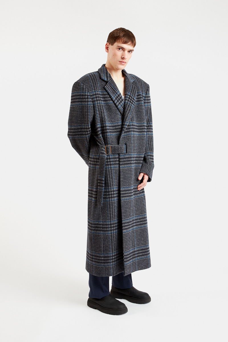 notori-long-coat-straight-cut-warm-cashmere-grey-blue-trendy-fashion-design-minimalist-epaulettes-29thoctober