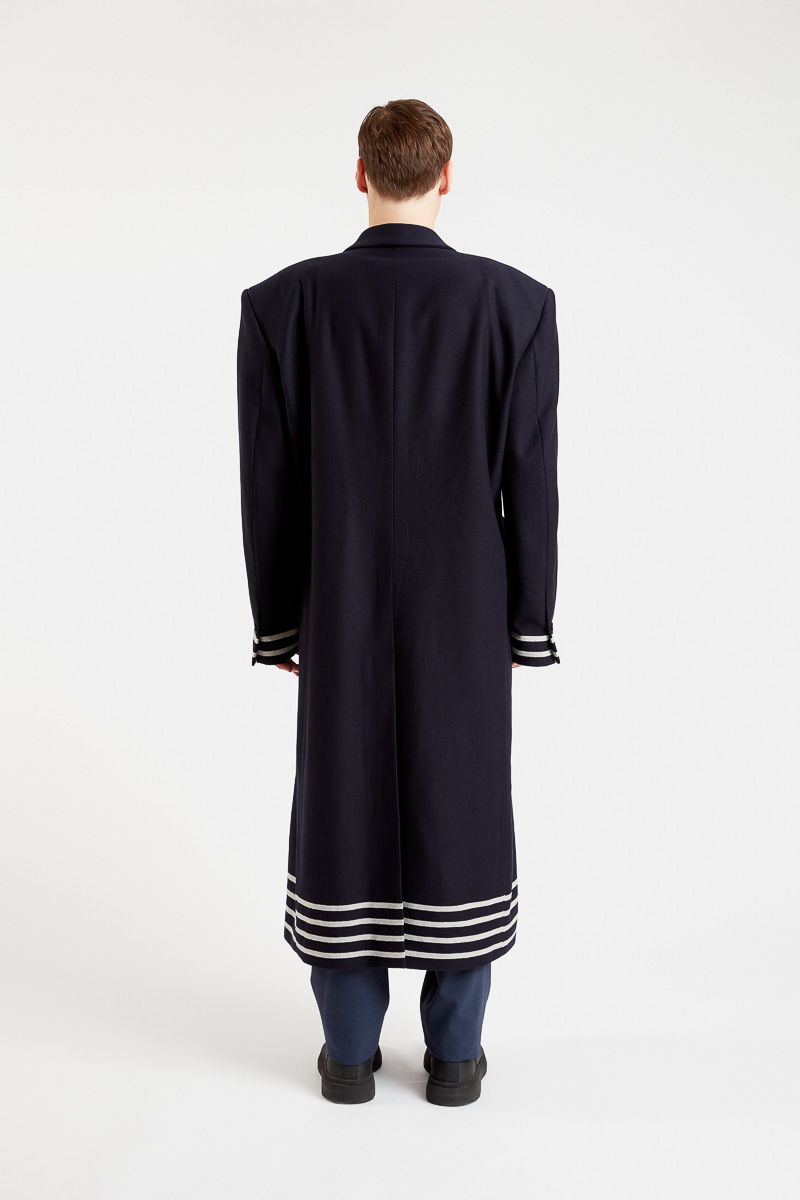 notori-long-manteau-coupe-droite-chaud-laine-bleue-foncee-tendance-fashion-design-minimaliste-luxe-29thoctober