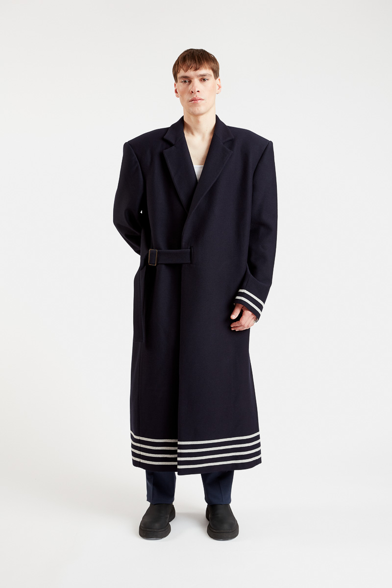 notori-long-coat-straight-cut-warm-dark-blue-wool-trendy-fashion-design-minimalist-luxury-winter-shoulder-pads-29thoctober