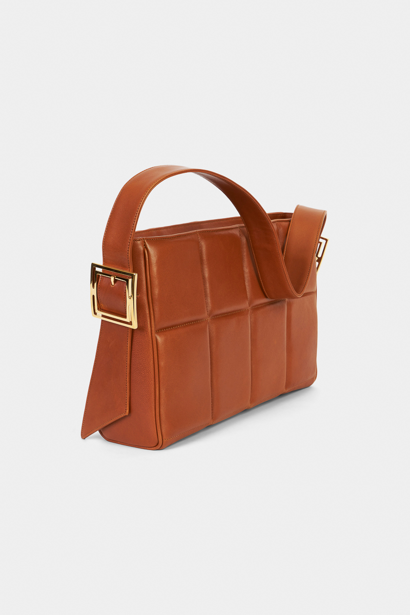 Niobe-sac-à-main-cuir-pleine-fleur-cognac-élégant-luxe-haut-de-gamme
