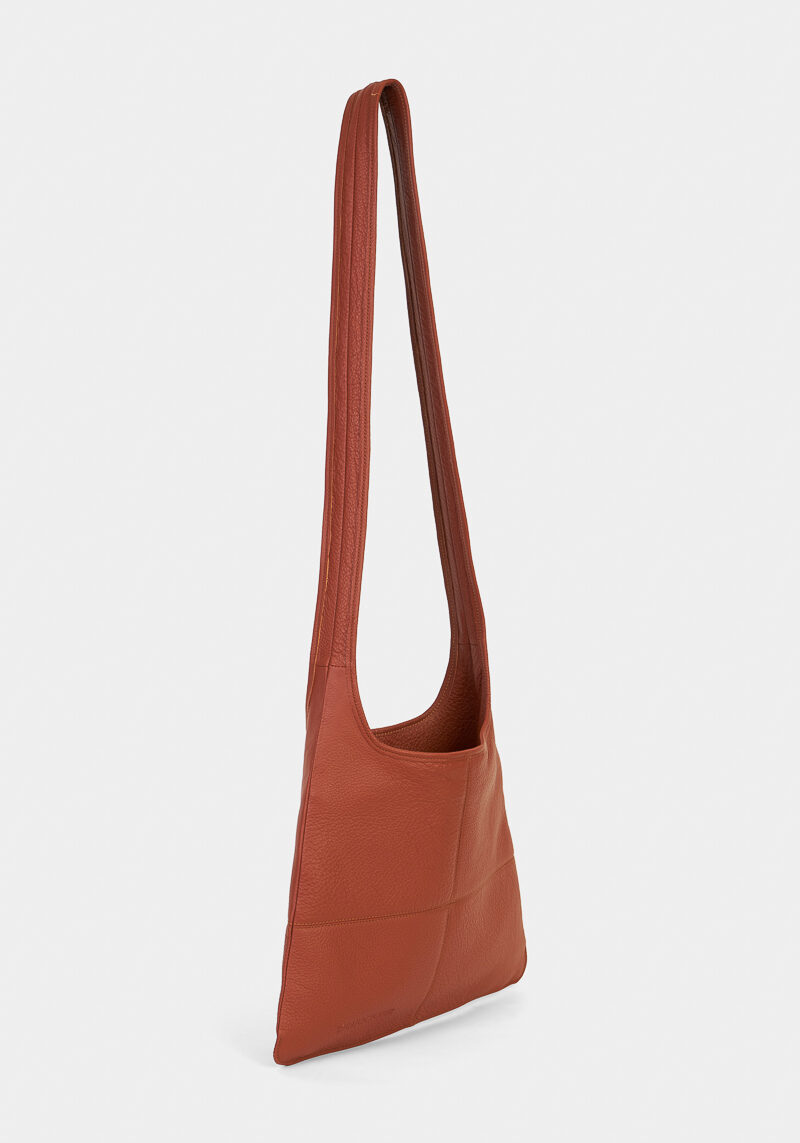 Penelope-mini-sac-cabas-cuir-pleine-fleur-cognac-élégant-luxe-haut-de-gamme
