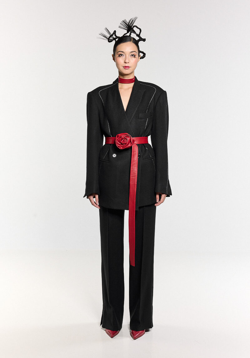 Lauren-pantalon-laine-noire-coupe-droite-large-confort-design-créateur-élégant-unique-tendance