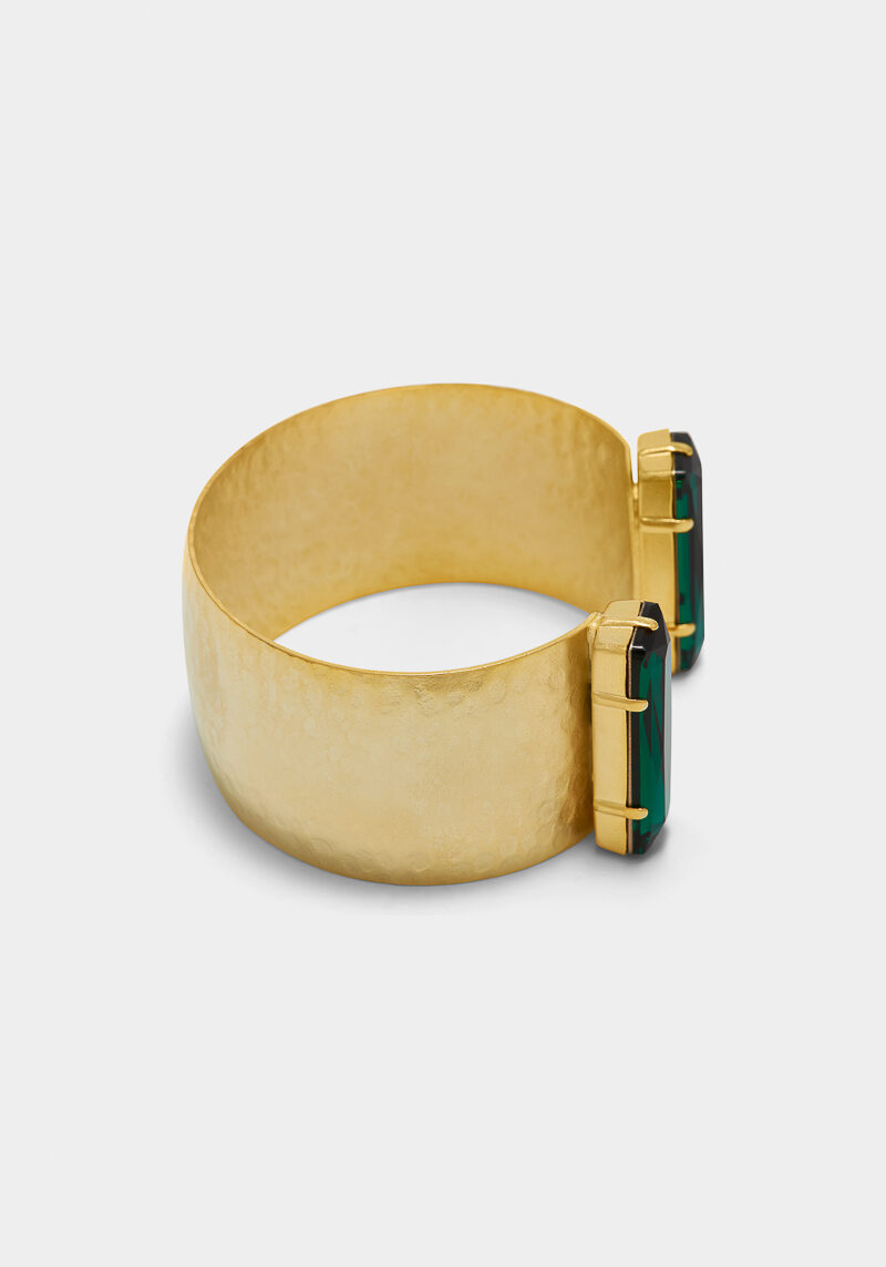bracelet-plaqué-or-martelé-cristaux-swarovski-vert-design-luxe-élégant