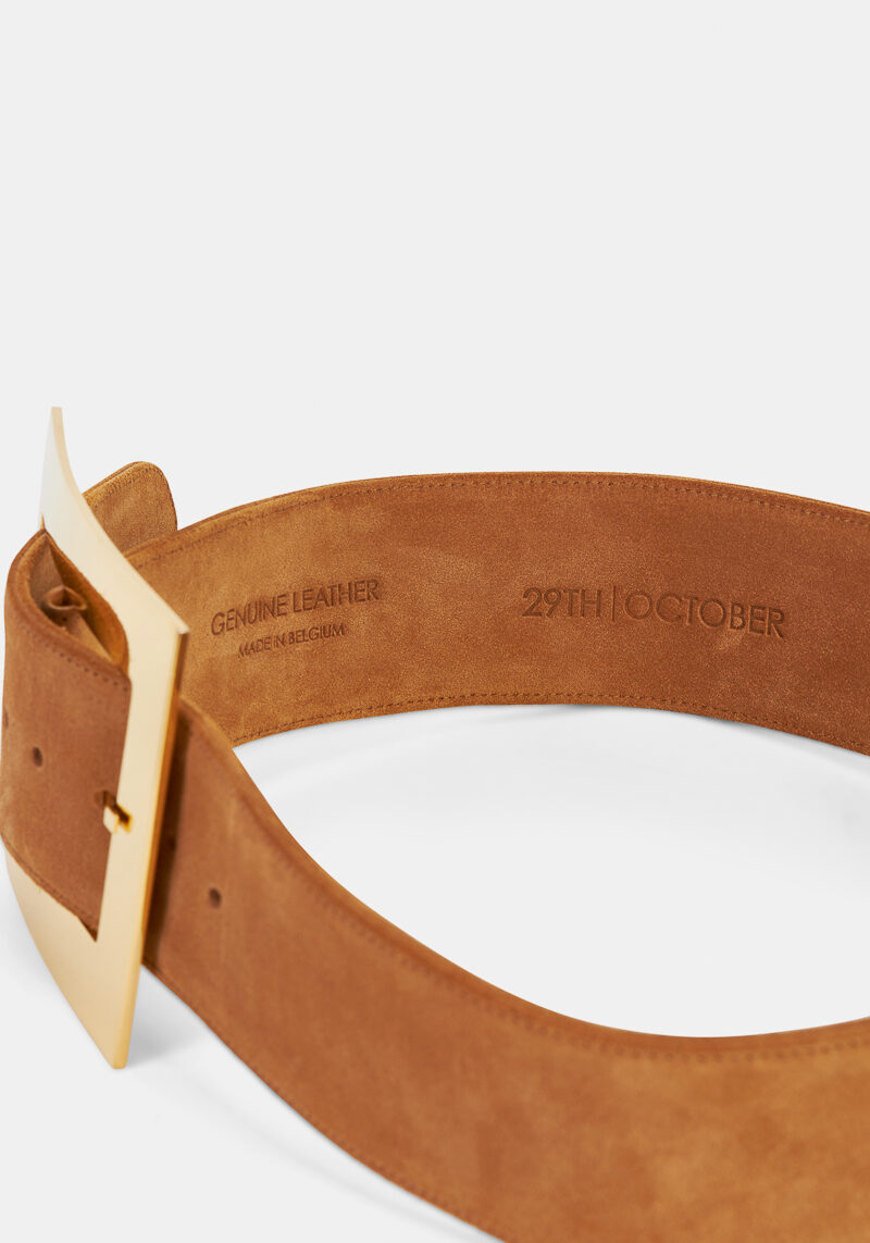 iris-ceinture-cuir-camel-design-élégant-intemporel-luxe