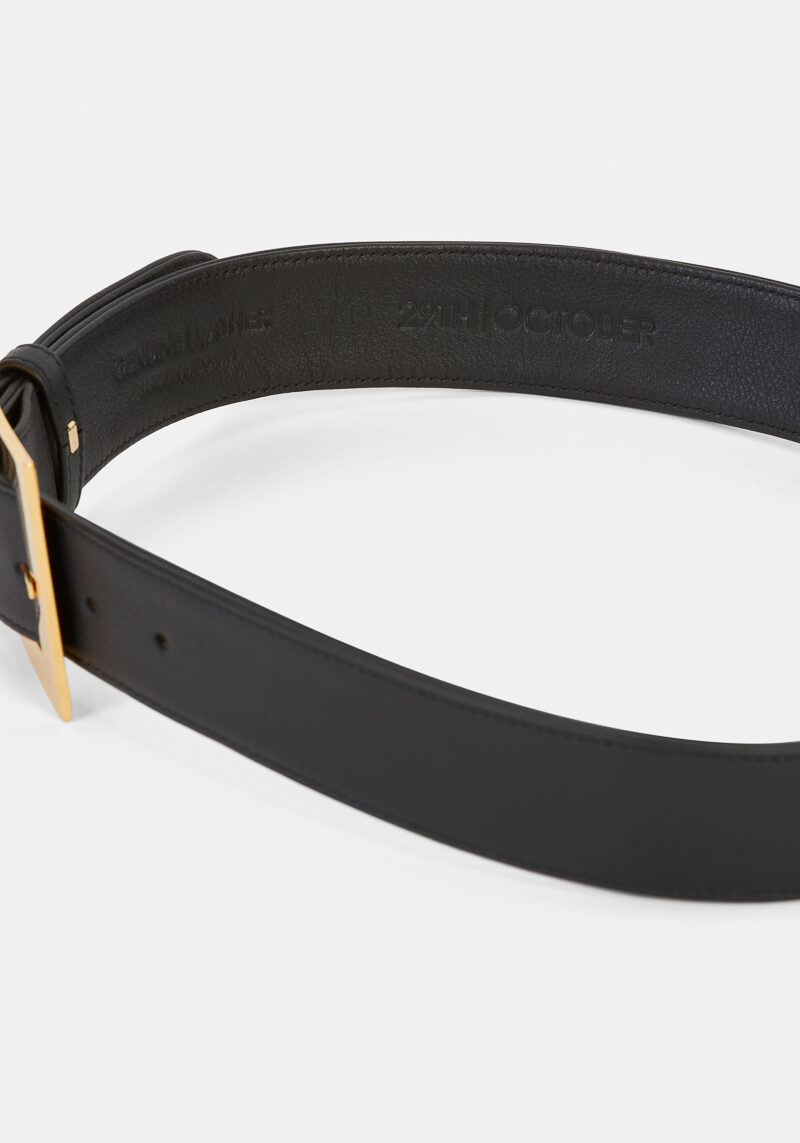 iris-ceinture-cuir-noir-design-élégant-intemporel-luxe