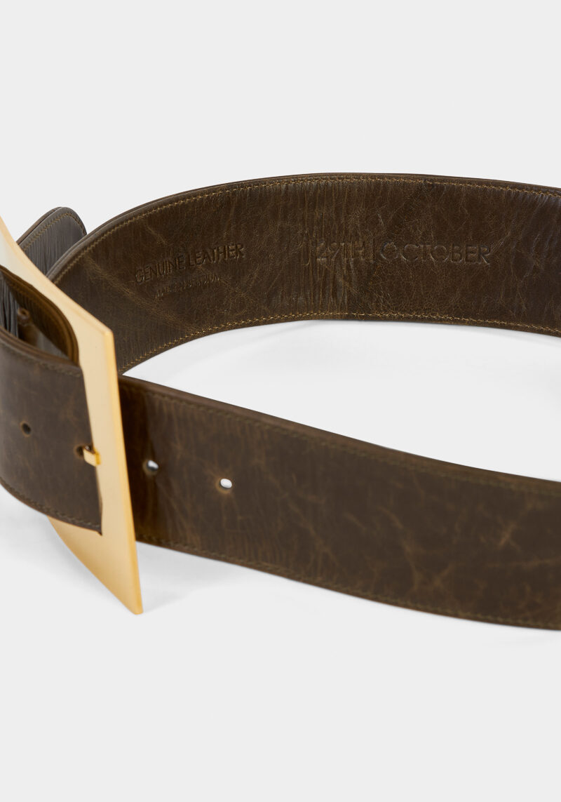 iris-ceinture-cuir-vert-vintage-design-élégant-intemporel-luxe