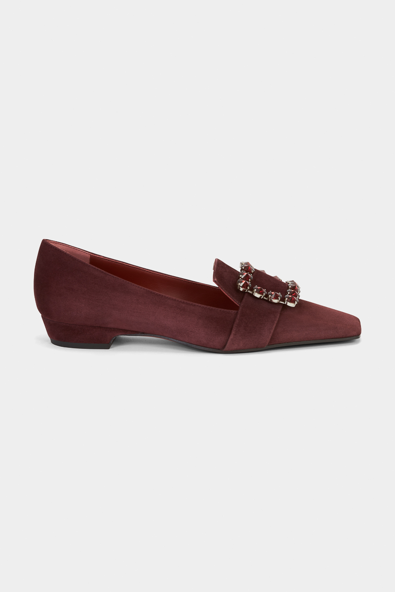 mocassins-daim-bordeaux-élégant-unique-bijoux-cristaux-bordeaux-luxe